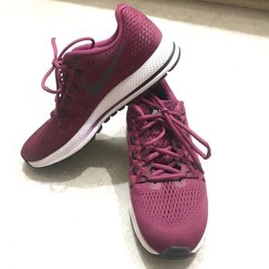 Women’s Nike Zoom- Vomero12